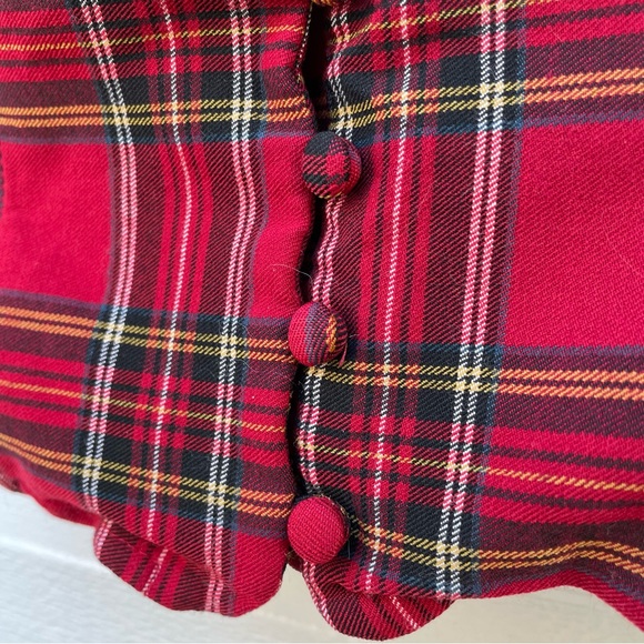 FOREVER 21 size M crop top plaid red with buttons down the front. - Picture 6 of 8